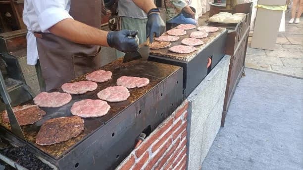 Tražite posao? U Dubrovniku za grill majstora u sezoni daju plaću od 3200 eura