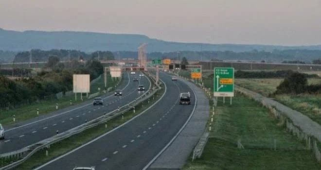Vozači imajte na umu: Rizik od nesreća na cesti je veći ako suvozač napravi ovo