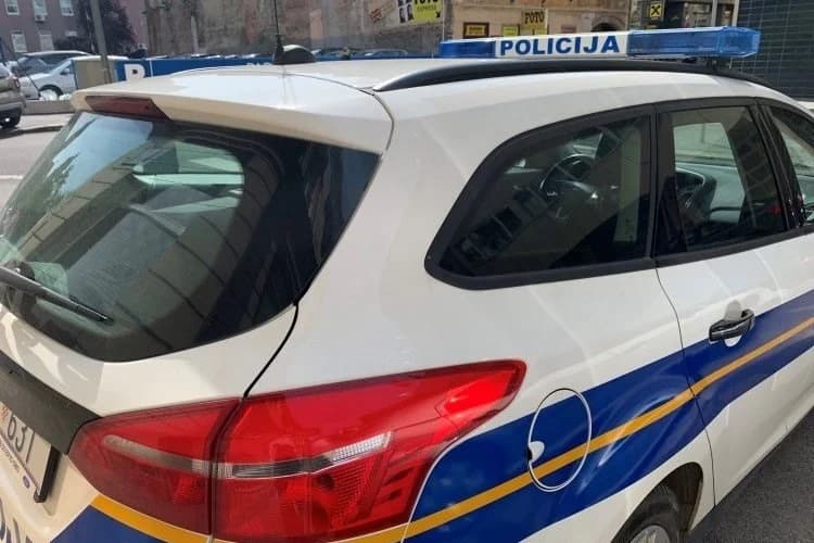 Policija
