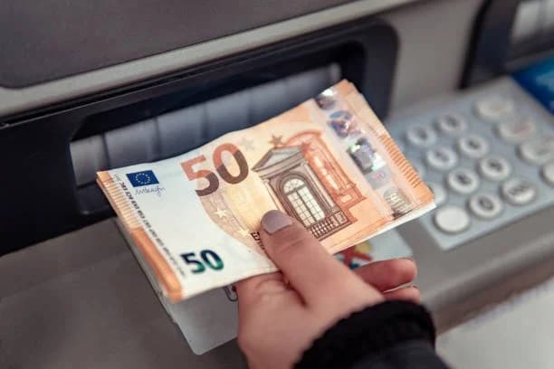 Prosječne plaće rasle 115 eura, ali zbog inflacije to ne vidimo