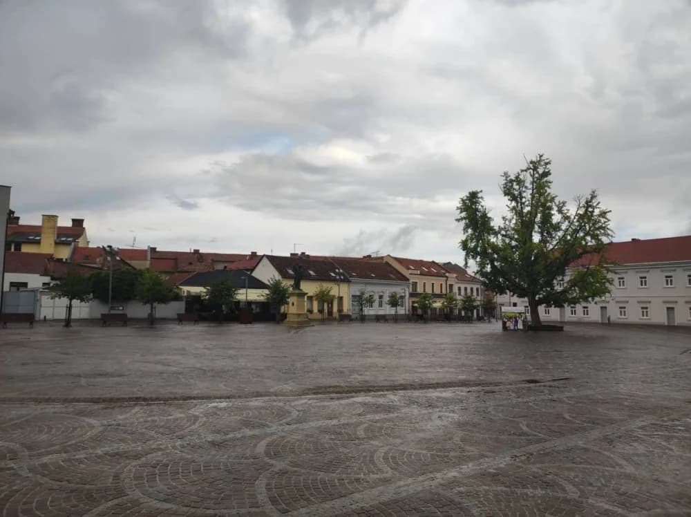 Danas promjenivo i pretežno oblačno s povremenom kišom