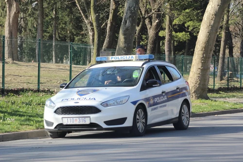 Jutros u prometnoj nesreći izgubljen još jedan mladi život