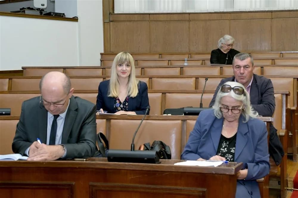 Vlašić-Iljkić: Neprihvatljivo da se odgovornost za štetu od tuče prebacuje na građane