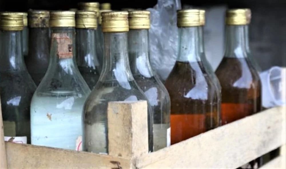Provalili mu u pomoćnu zgradu. Ukrali alat i ono najvrednije-rakiju