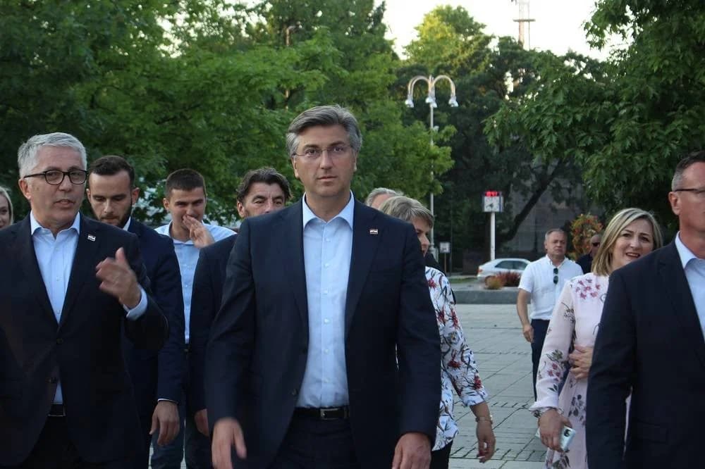 PLENKOVIĆ SUTRA U SL. BRODU: Objavljeno s kim će se sastati