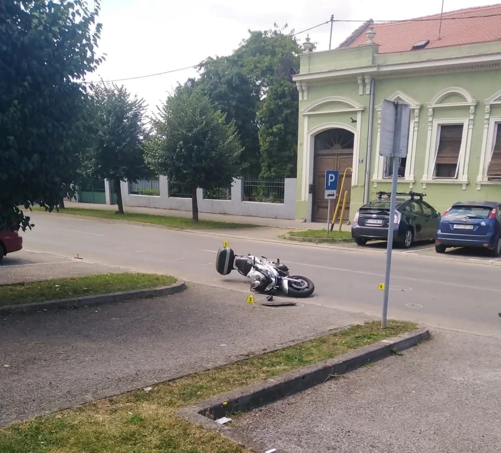 U prometnoj nesreći lakše ozlijeđen 42-godišnji motociklist