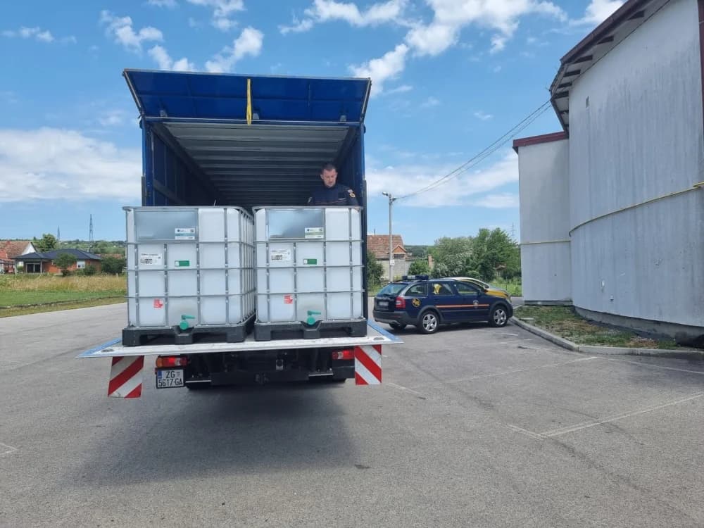 OBJAVLJENO GDJE: Spremnici s vodom stigli u našu županiju