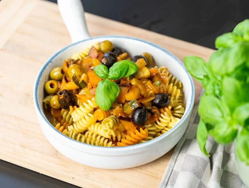 Aromatična caponata: Recept za sicilijansko lagano ljetno jelo od patlidžana i tikvica