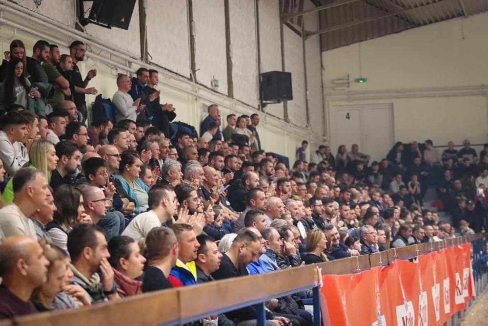 FOTOGALERIJA: Finale 32. Božićnog malonogometnog turnira u Požegi