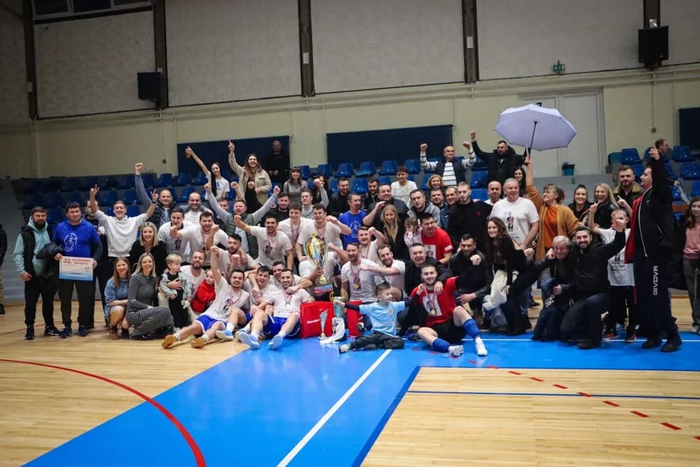 FOTOGALERIJA: Finale 32. Božićnog malonogometnog turnira u Požegi