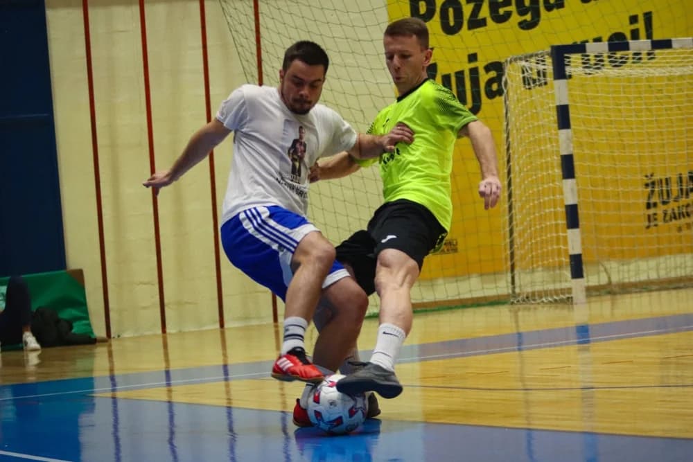 FOTOGALERIJA: Finale 32. Božićnog malonogometnog turnira u Požegi