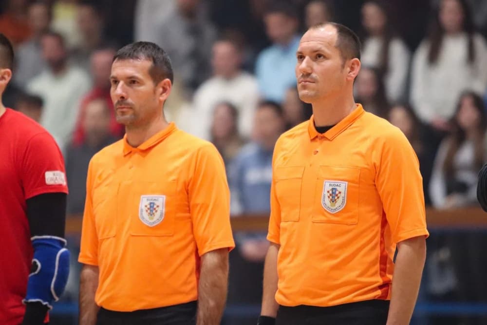 FOTOGALERIJA: Finale 32. Božićnog malonogometnog turnira u Požegi