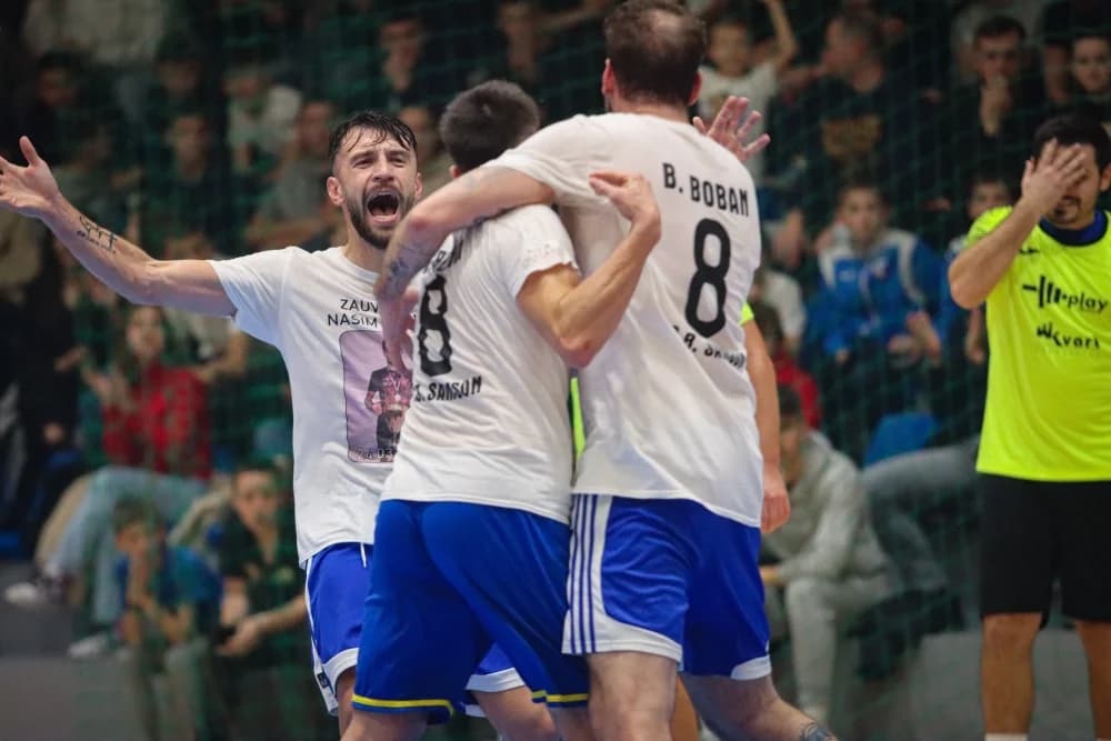 FOTOGALERIJA: Finale 32. Božićnog malonogometnog turnira u Požegi