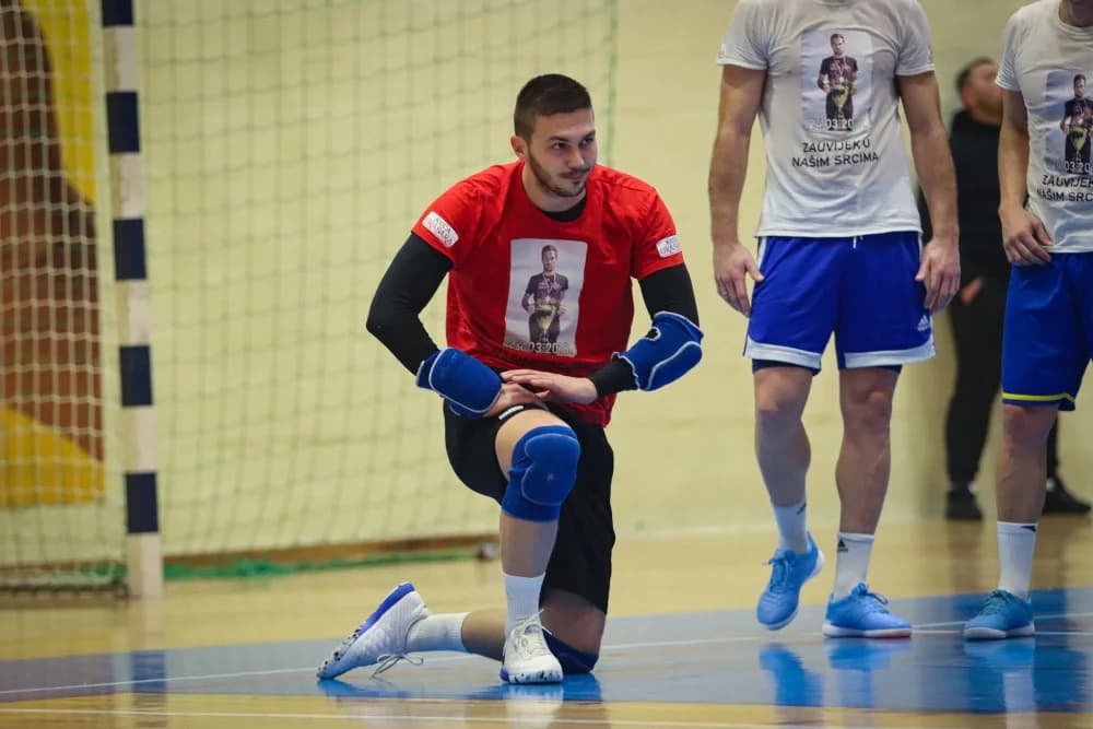 FOTOGALERIJA: Finale 32. Božićnog malonogometnog turnira u Požegi