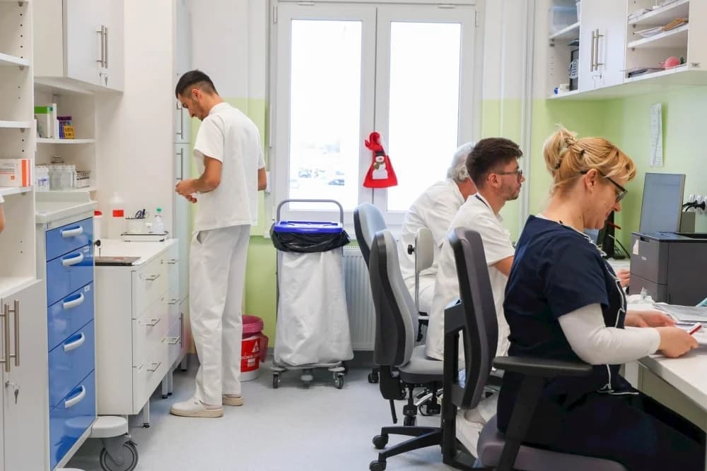 Značajna ulaganja u požešku bolnicu: „Težnja je stvoriti poticajno okruženje kako bi mladi liječnici ostali živjeti i raditi u svojoj sredini“