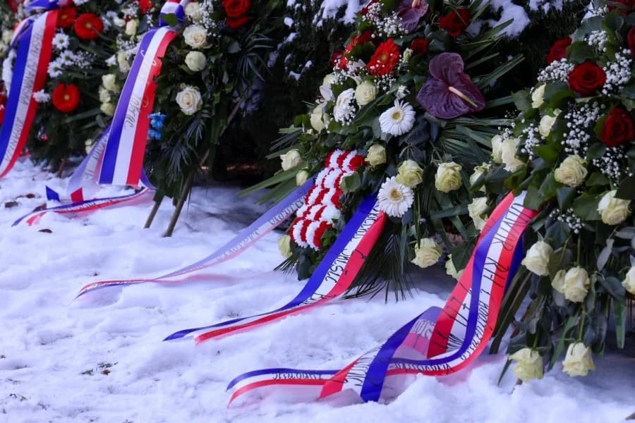 Sjećanje na tragične događaje: Odana počast poginulim hrvatskim braniteljima u Brusniku i Pakracu