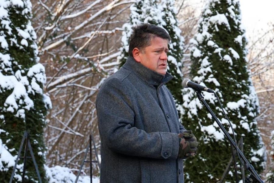 Sjećanje na tragične događaje: Odana počast poginulim hrvatskim braniteljima u Brusniku i Pakracu