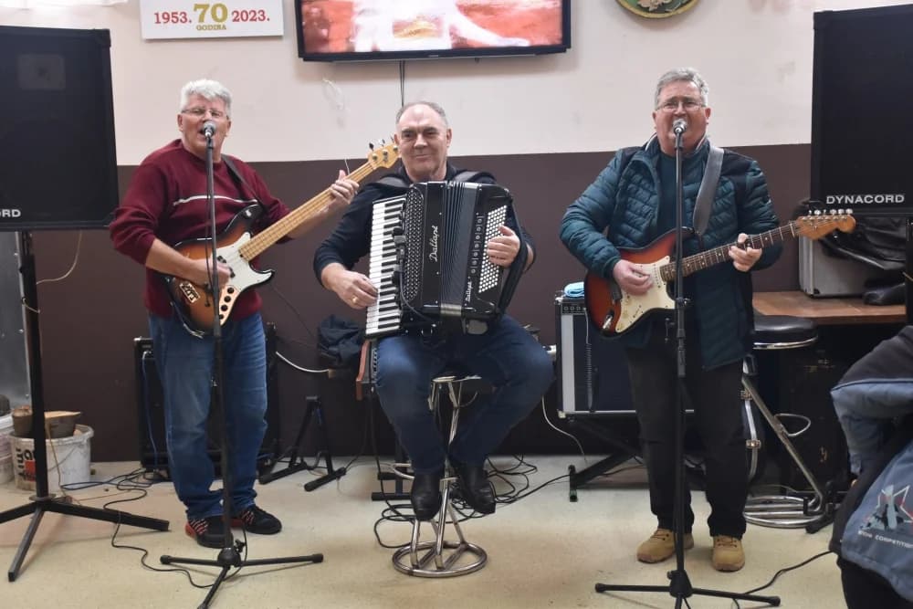 FOTO: Održan Tradicionalni 12. pohod na najviši vrh Požeške gore
