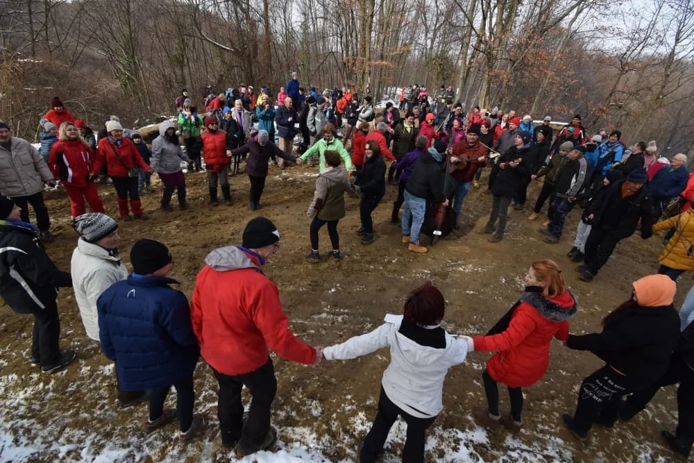 FOTO: Održan Tradicionalni 12. pohod na najviši vrh Požeške gore