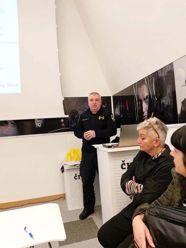 U Gradskoj knjižnici u Požegi obilježen Međunarodni dan sjećanja na žrtve holokausta