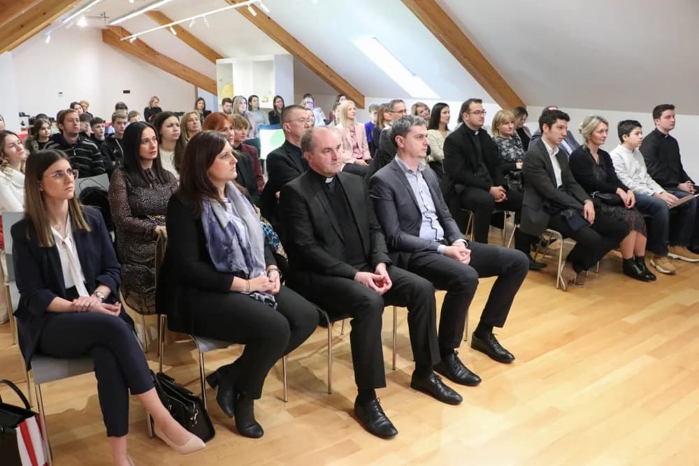 Održana završna Konferencija projekta „Ready-STEM-Grow’ u katoličkim školama Požeške biskupije