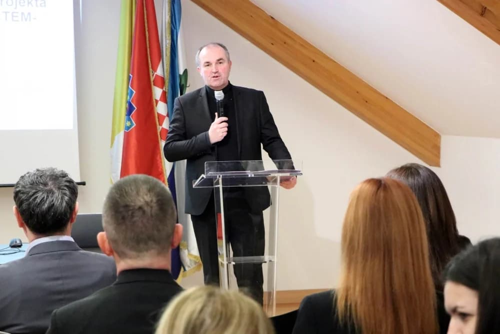 Održana završna Konferencija projekta „Ready-STEM-Grow’ u katoličkim školama Požeške biskupije