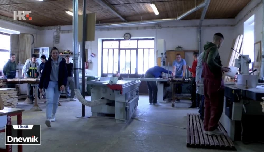 Upoznajte Emu, jedinu stolaricu u požeškoj Obrtničkoj školi