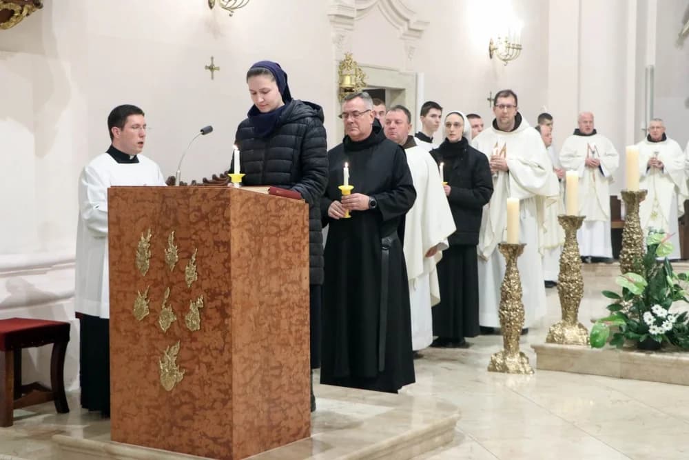 SVIJEĆNICA: Dan posvećenog života u Požegi