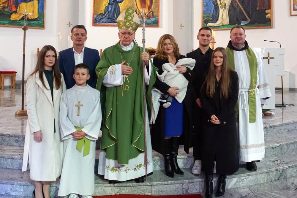 Biskup krstio peto dijete roditelja Ribić