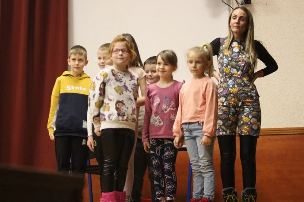Čarolija sreće: Interaktivna predstava oduševila najmlađe u Kinodvorani Kutjevo