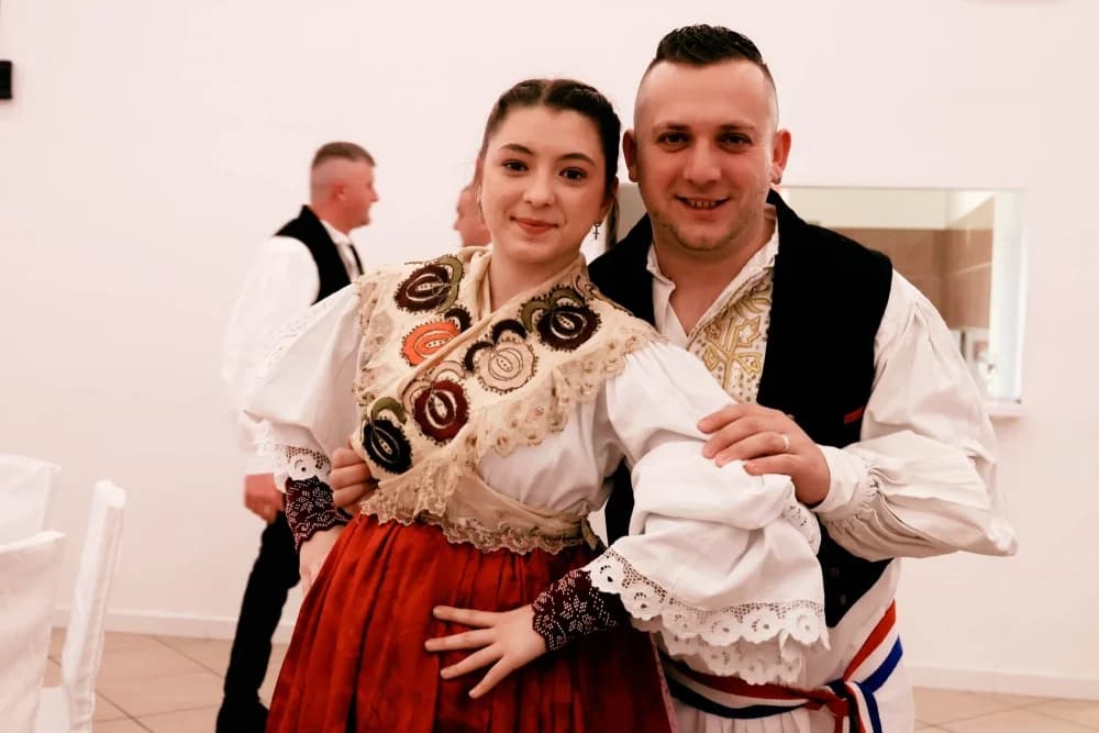 FOTO: Održano Graničarsko šokačko sijelo u Zagrađu