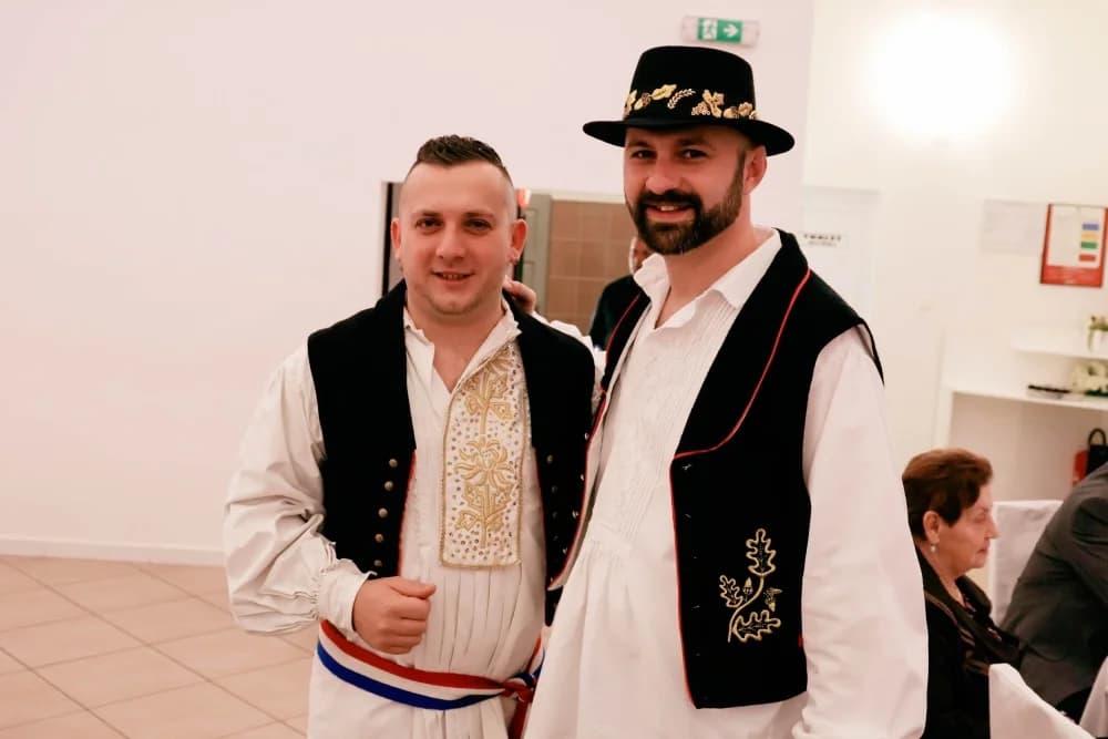 FOTO: Održano Graničarsko šokačko sijelo u Zagrađu