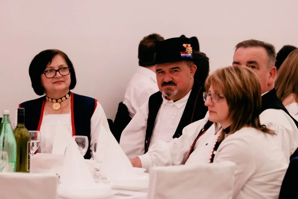 FOTO: Održano Graničarsko šokačko sijelo u Zagrađu