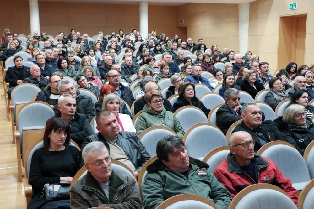 Prva korizmena tribina