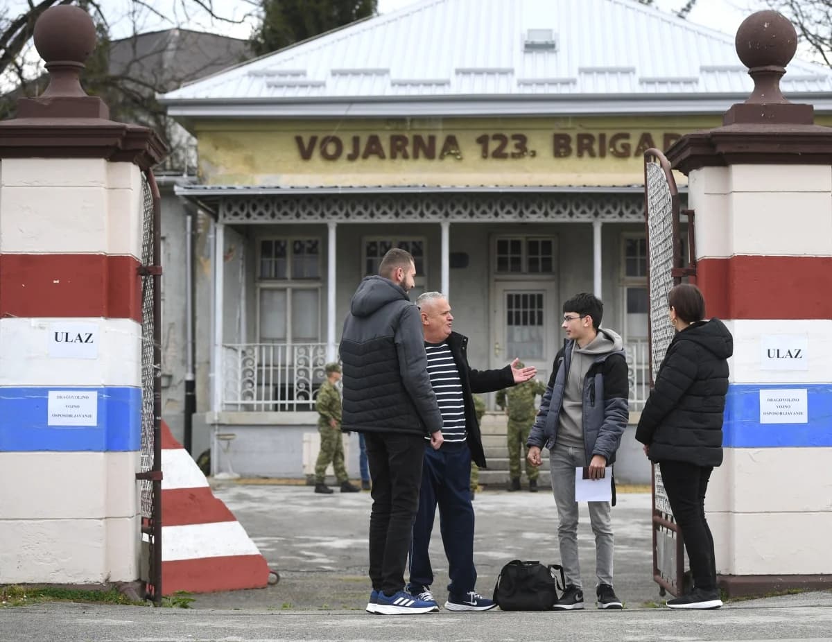 120 djevojaka i mladića stiglo u Požegu na dragovoljnu obuku