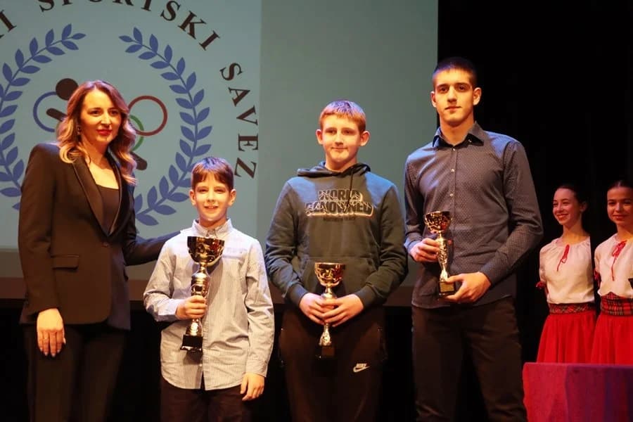 Karlo Grgurić, Emilija Podrug i Željka Peška su najbolji sportaši Požege. Pogledajte popis ostalih nagrađenih sportaša