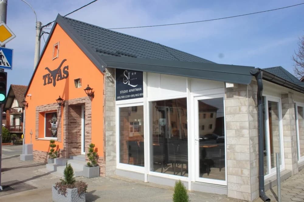 Caffe bar Texas, Vetovo