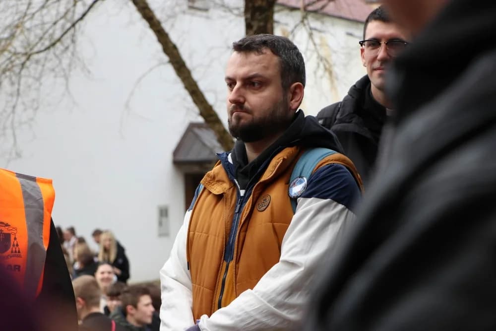 Velika fotogalerija  XXV. križog puta mladih Požeške biskupije