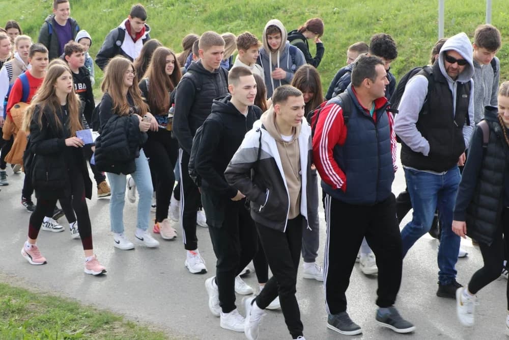 Velika fotogalerija  XXV. križog puta mladih Požeške biskupije