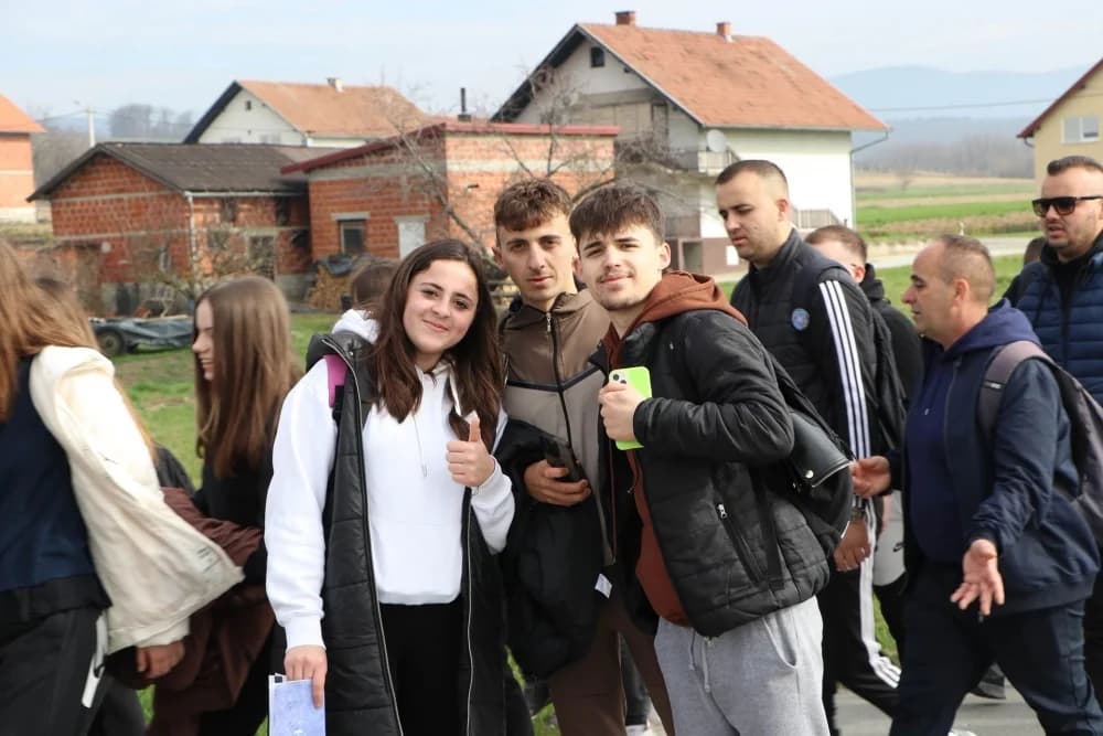 Velika fotogalerija  XXV. križog puta mladih Požeške biskupije