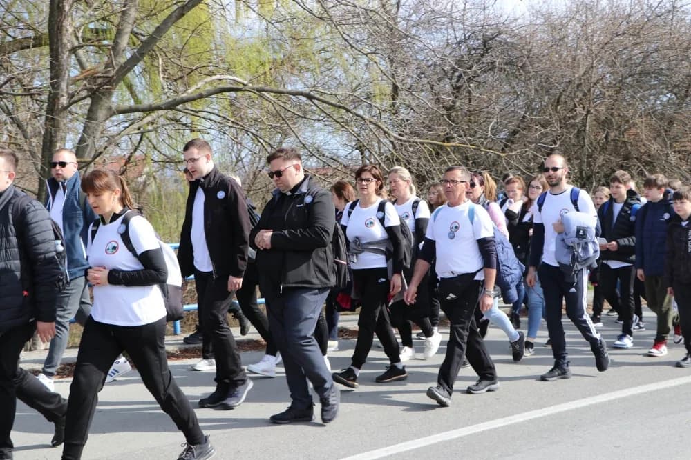 Velika fotogalerija  XXV. križog puta mladih Požeške biskupije
