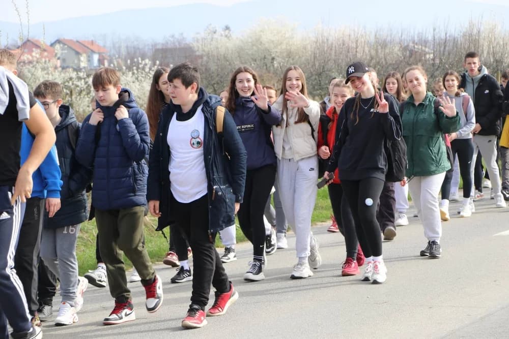 Velika fotogalerija  XXV. križog puta mladih Požeške biskupije