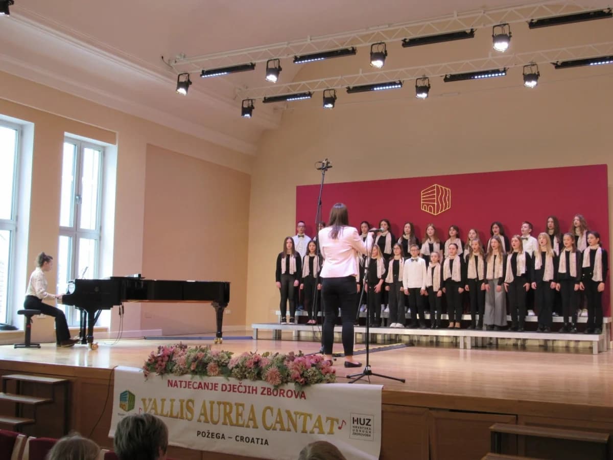 850 mladih pjevača odmjerilo vještine na Međunarodnom natjecanju Vallis aurea cantat u Požegi