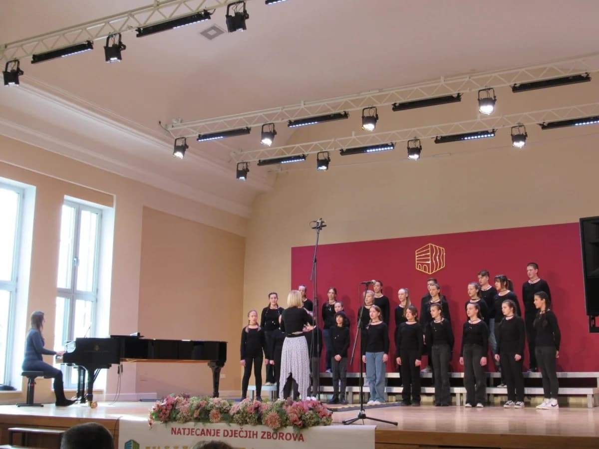 850 mladih pjevača odmjerilo vještine na Međunarodnom natjecanju Vallis aurea cantat u Požegi