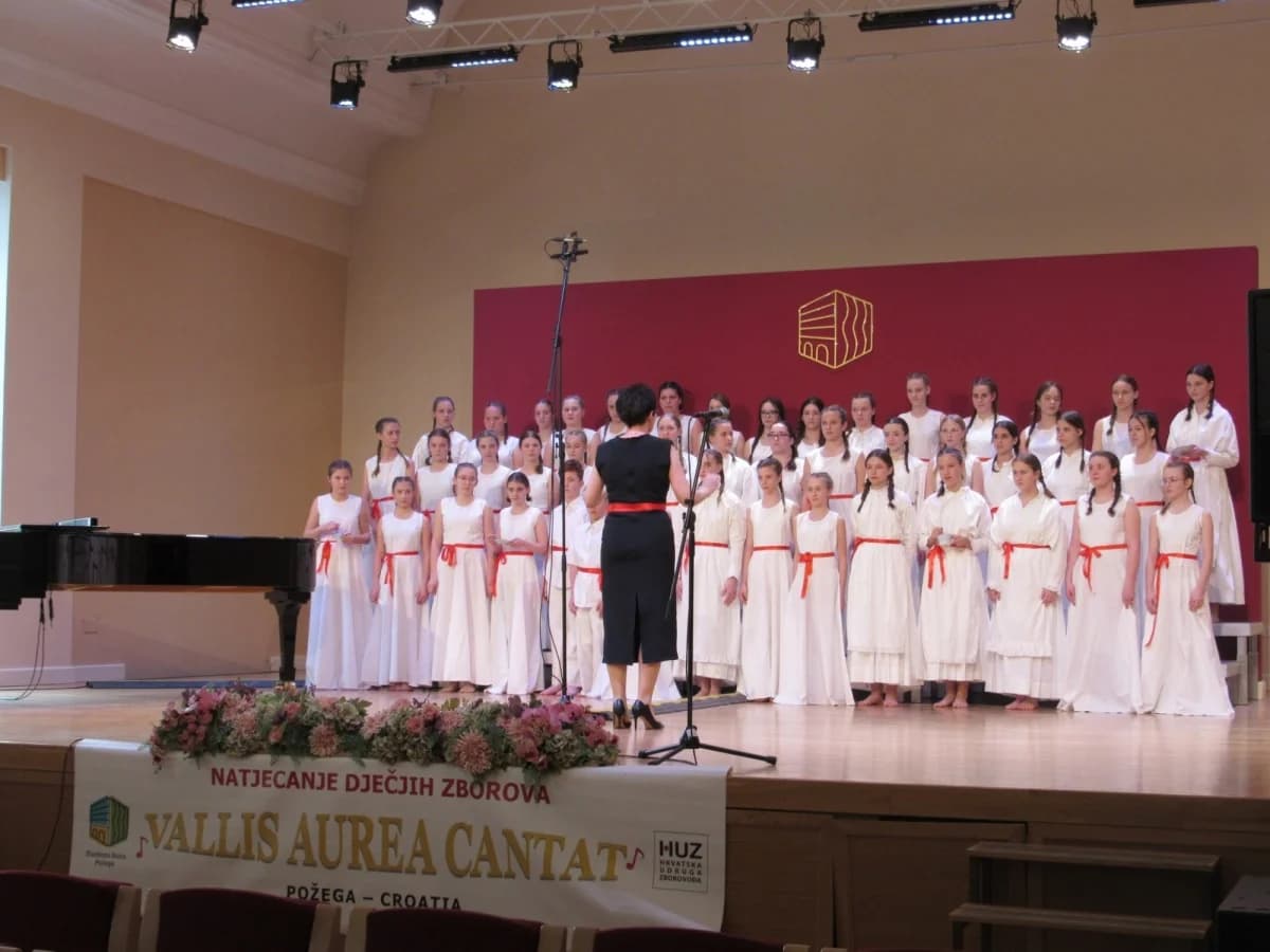 850 mladih pjevača odmjerilo vještine na Međunarodnom natjecanju Vallis aurea cantat u Požegi