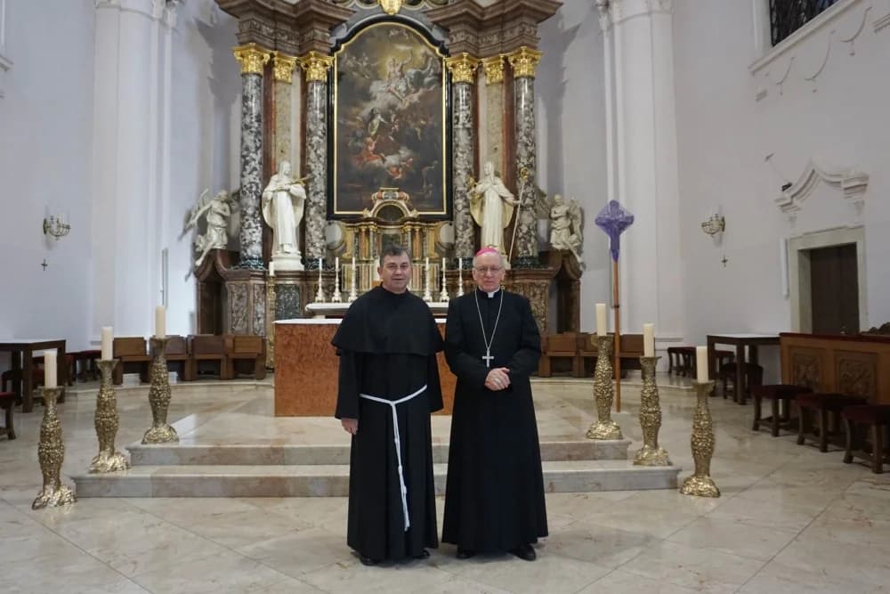 Novoimenovani požeški biskup Ivo Martinović u prvom pohodu Požeškoj biskupiji