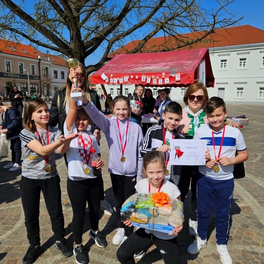 FOTO: Udruga Humanum obilježila Dan očeva