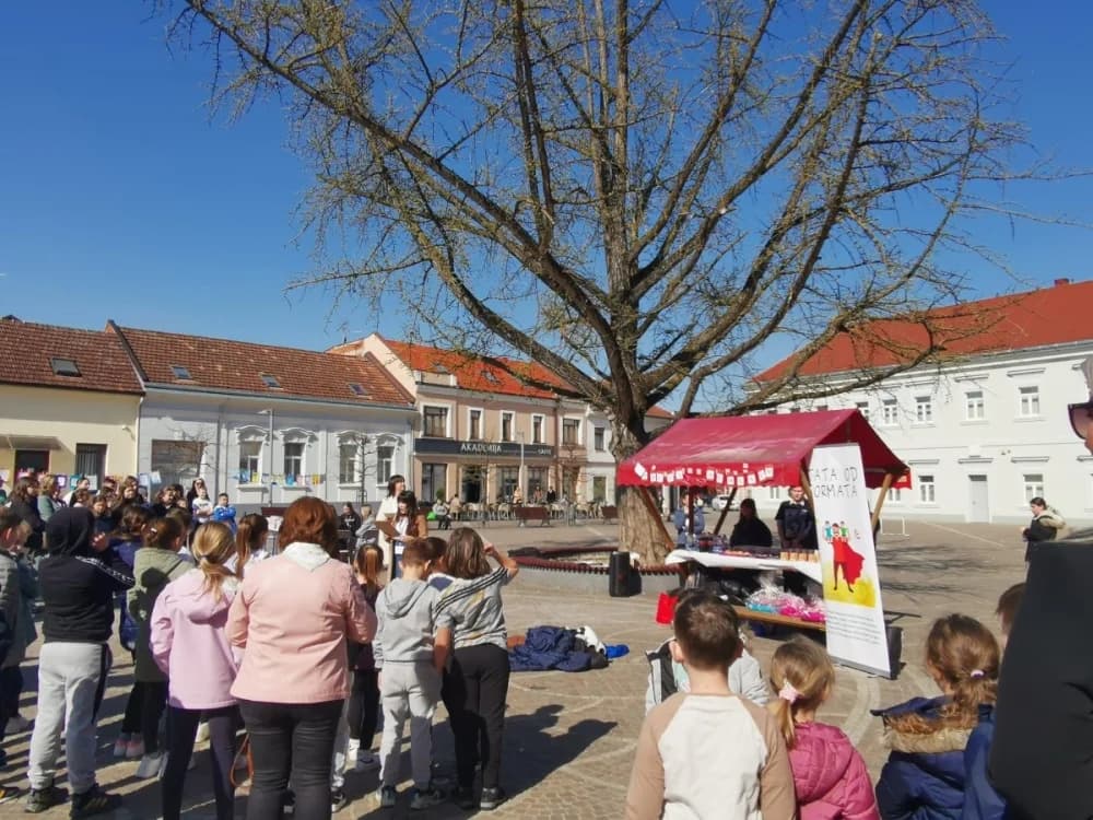FOTO: Udruga Humanum obilježila Dan očeva