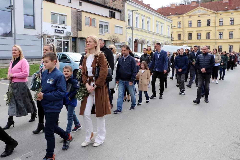 FOTO: Cvjetnica u Požegi