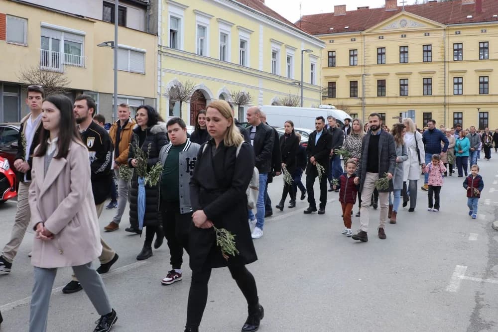 FOTO: Cvjetnica u Požegi
